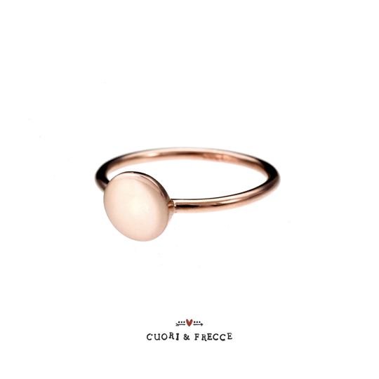 Anello con tondo personalizzabile in oro