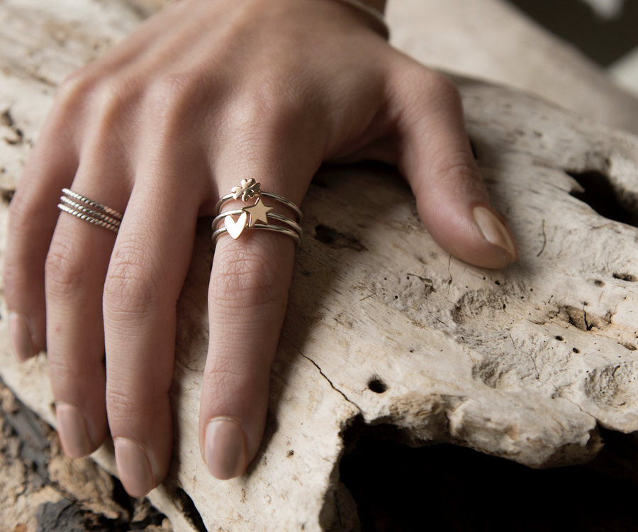 Anello Together in argento e quadrifoglio in oro